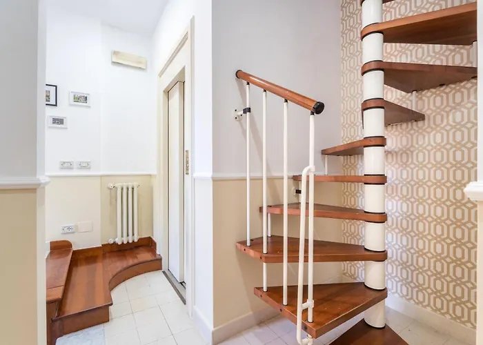 Daire Elizabeth Penthouse, Charmy In Little London 10 Min From The Center Roma